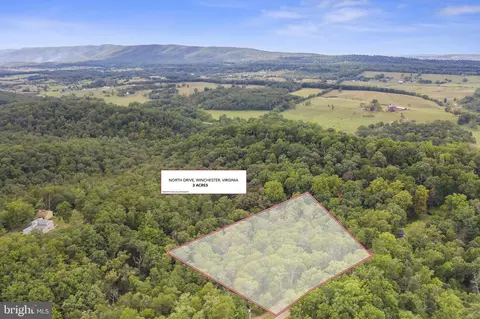 North Drive, Winchester, VA 22603