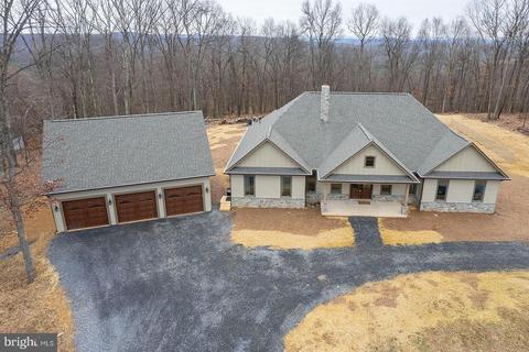 516 Reynolds Rd, Cross Junction, VA 22625