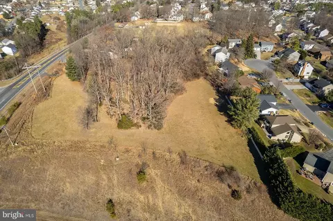 353 Greenwood Rd, Winchester, VA 22602