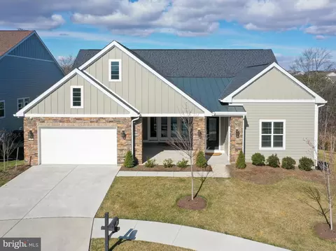 107 Wax Wing Ct, Lake Frederick, VA 22630