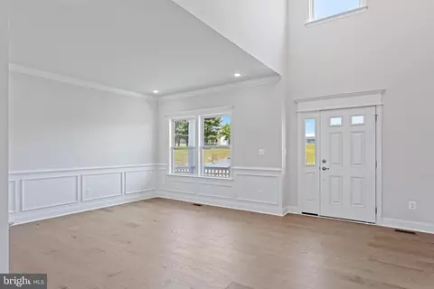 Entry Way - 740 Huttle Rd, Middletown, VA 22645 photo 2 of 15