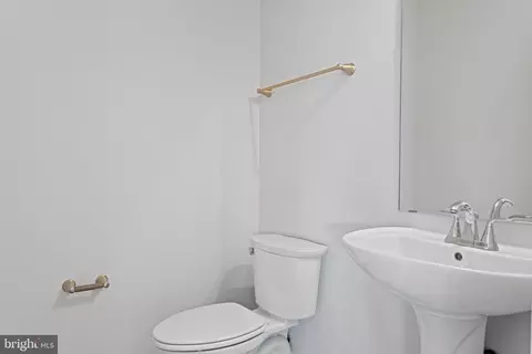 Entry Way - 740 Huttle Rd, Middletown, VA 22645 photo 11 of 15