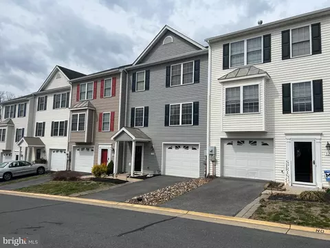 130 Whirlwind Dr, Winchester, VA 22602