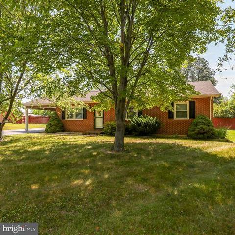 104 Fredericktowne Dr, Stephens City, VA 22655