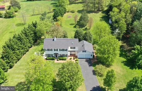 381 Old Kitchen Rd, White Post, VA 22663 photo 2