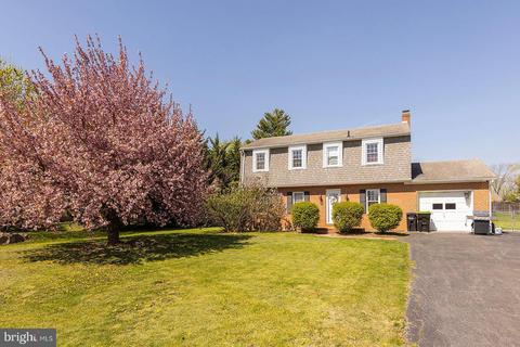 113 Halifax Ave, Stephens City, VA 22655