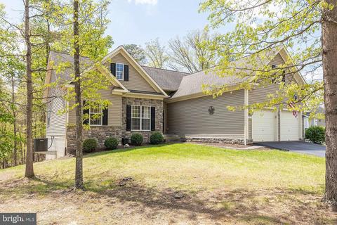113 Eagle Dr, Cross Junction, VA 22625 photo 2