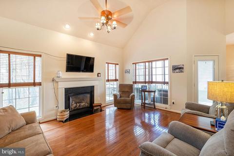 113 Eagle Dr, Cross Junction, VA 22625 photo 6
