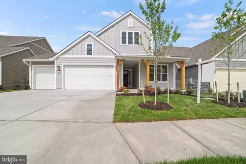 232 Milkweed Dr, Lake Frederick, VA 22630