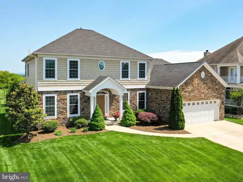 231 Summerfield Dr, Winchester, VA 22602