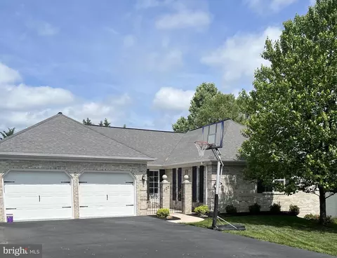 107 Senseny Glen Dr, Winchester, VA 22602