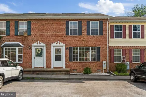 1003 Locust St, Stephens City, VA 22655