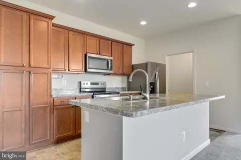 124 Patchwork Dr, Stephenson, VA 22656 photo 4