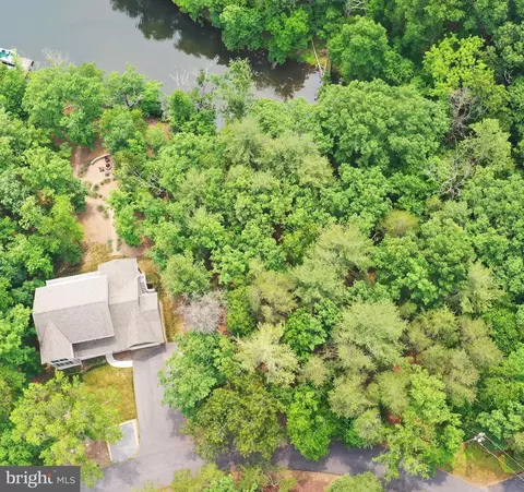 519 Northwood Cir, Cross Junction, VA 22625