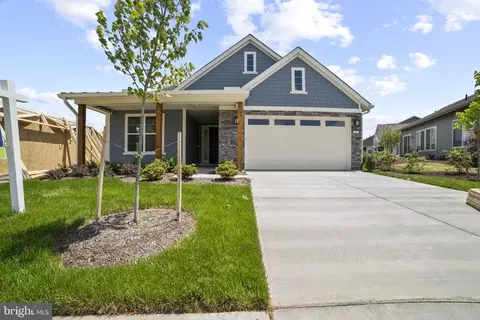 157 Cowbird St, Lake Frederick, VA 22630