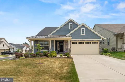101 Merlin Ct, Lake Frederick, VA 22630