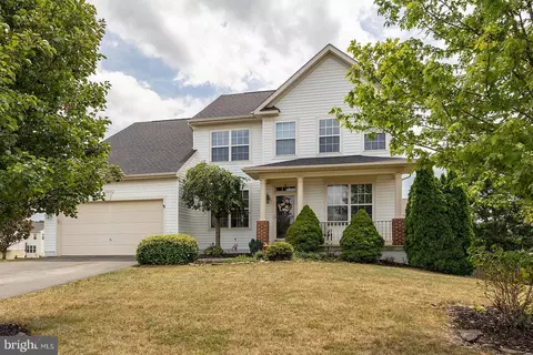 102 Gullane Ct, Stephens City, VA 22655