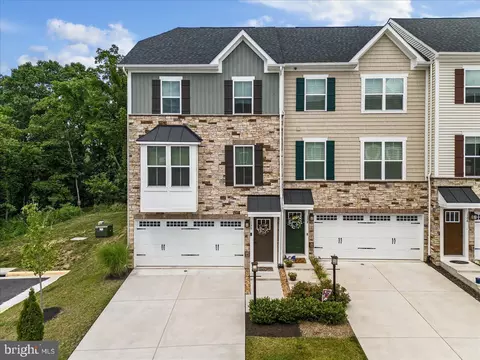 130 Bayhill Ter, Lake Frederick, VA 22630