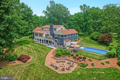 199 Oak Hill Dr, Stephens City, VA 22655