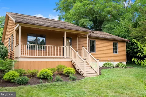 2147 Shawn Dr, Middletown, VA 22645