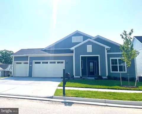 217 Milkweed Dr, Lake Frederick, VA 22630