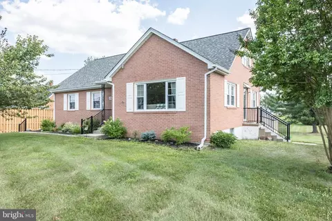 1582 Senseny Rd, Winchester, VA 22602