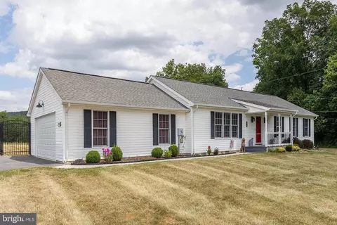 370 Fromans Rd, Winchester, VA 22602