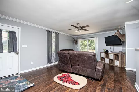 1238 Logger Dr, Gore, VA 22637 photo 5