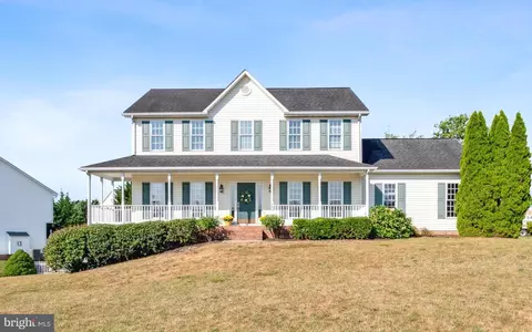 123 Grindstone Dr, Winchester, VA 22602