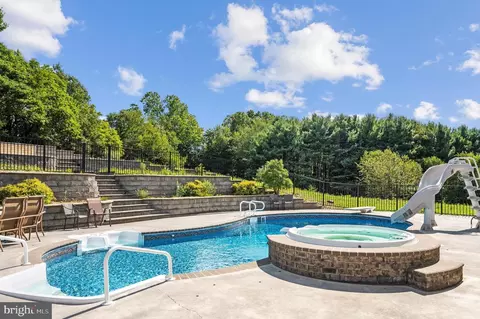 128 Whitlock Ln, Gore, VA 22637 photo 4