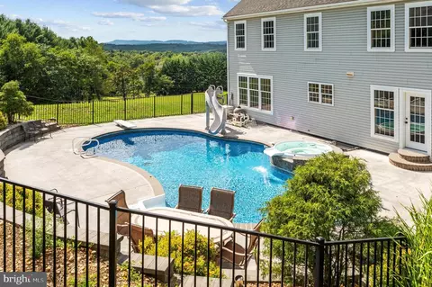 128 Whitlock Ln, Gore, VA 22637 photo 3