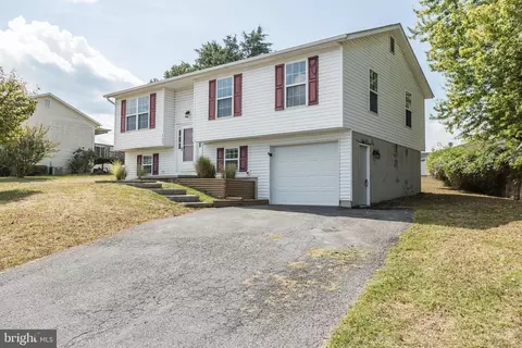 2153 Fifth St, Middletown, VA 22645