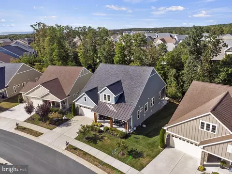 107 Phoebe Ct, Lake Frederick, VA 22630