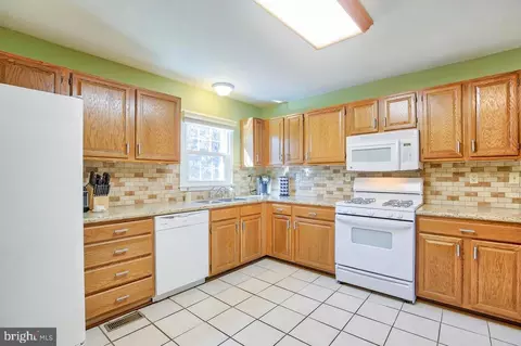 142 Woodrow Rd, Winchester, VA 22602 photo 9