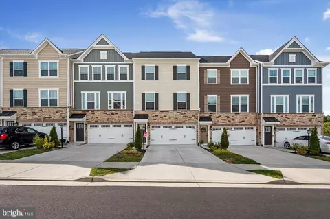 106 Bayhill Ter, Lake Frederick, VA 22630