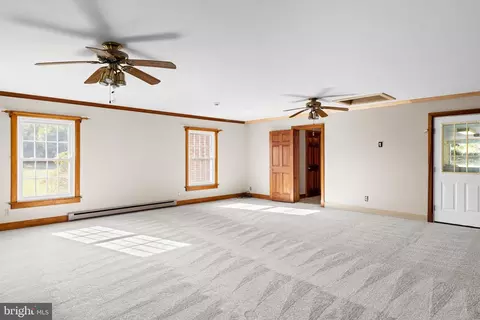 595 Glendobbin Rd, Winchester, VA 22603 photo 9