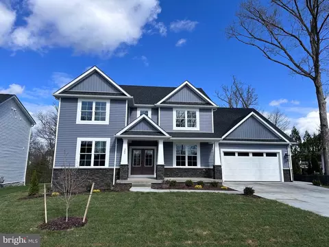 302 Summerfield Dr, Winchester, VA 22602