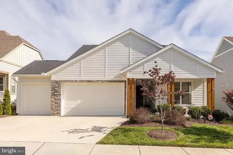 138 Song Sparrow Dr, Lake Frederick, VA 22630