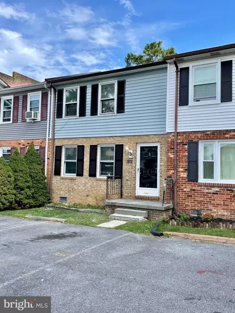 609 Carroll Dr, Stephens City, VA 22655