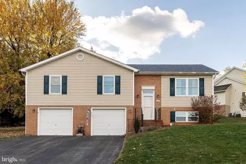 107 Clevenger Ct, Winchester, VA 22601
