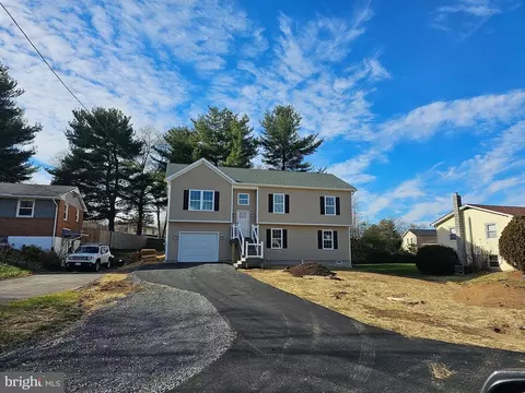 327 Dogwood Rd, Winchester, VA 22602