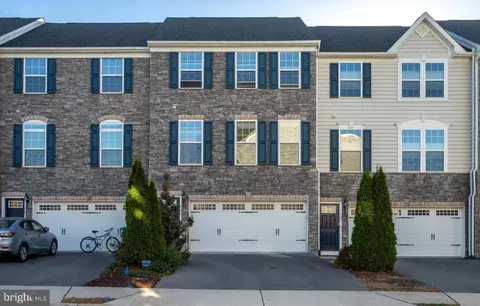 105 Hornbeam Dr, Lake Frederick, VA 22630