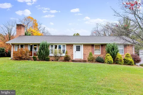117 Apache Trl, Winchester, VA 22602