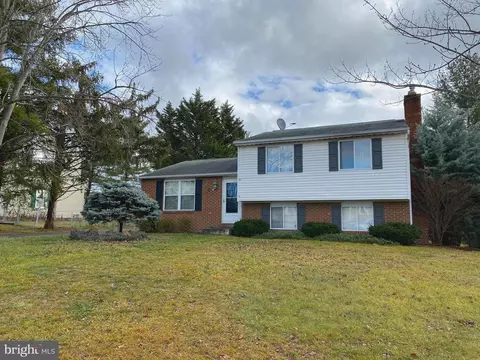 116 Halifax Ave, Stephens City, VA 22655