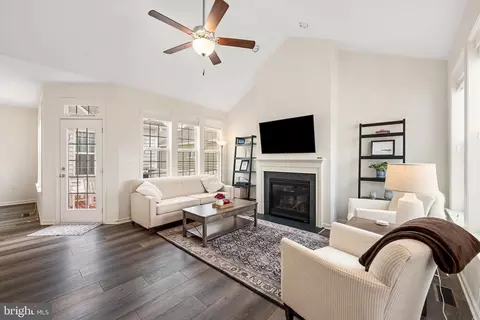 113 Buttercup, White Post, VA 22663 photo 3