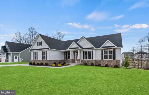 307 Summerfield Dr, Winchester, VA 22602