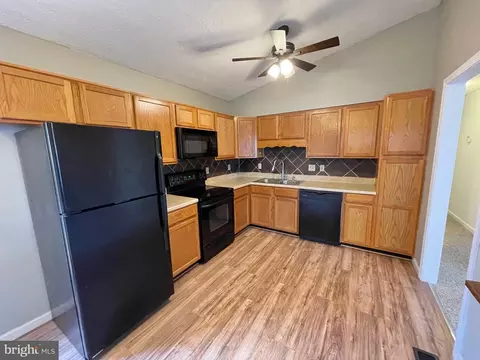 2475 Third St, Middletown, VA 22645 photo 9