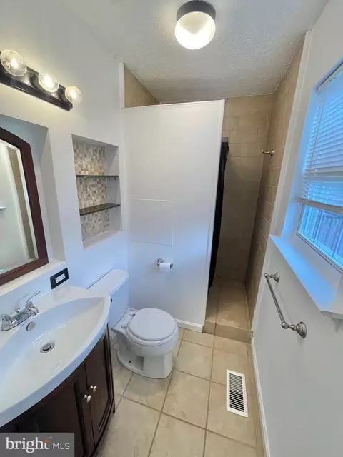 2475 Third St, Middletown, VA 22645 photo 17