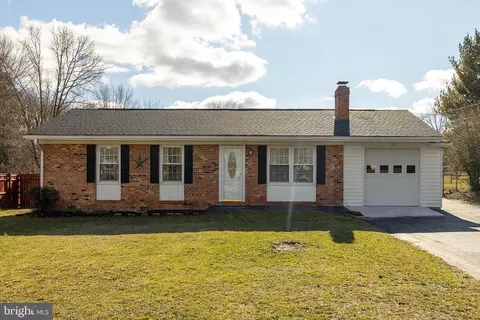 122 Greenwood Ave, Winchester, VA 22602