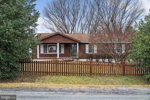 121 Pioneers Rd, Winchester, VA 22602